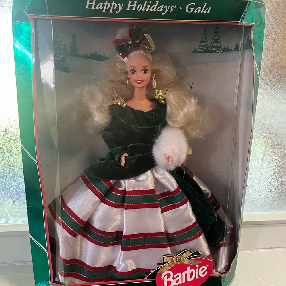 1994 Barbie doll happy holidays gala 13545 new in box